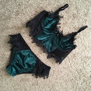 Dolls Kill Widow Green & Black Velvet Lingerie Set